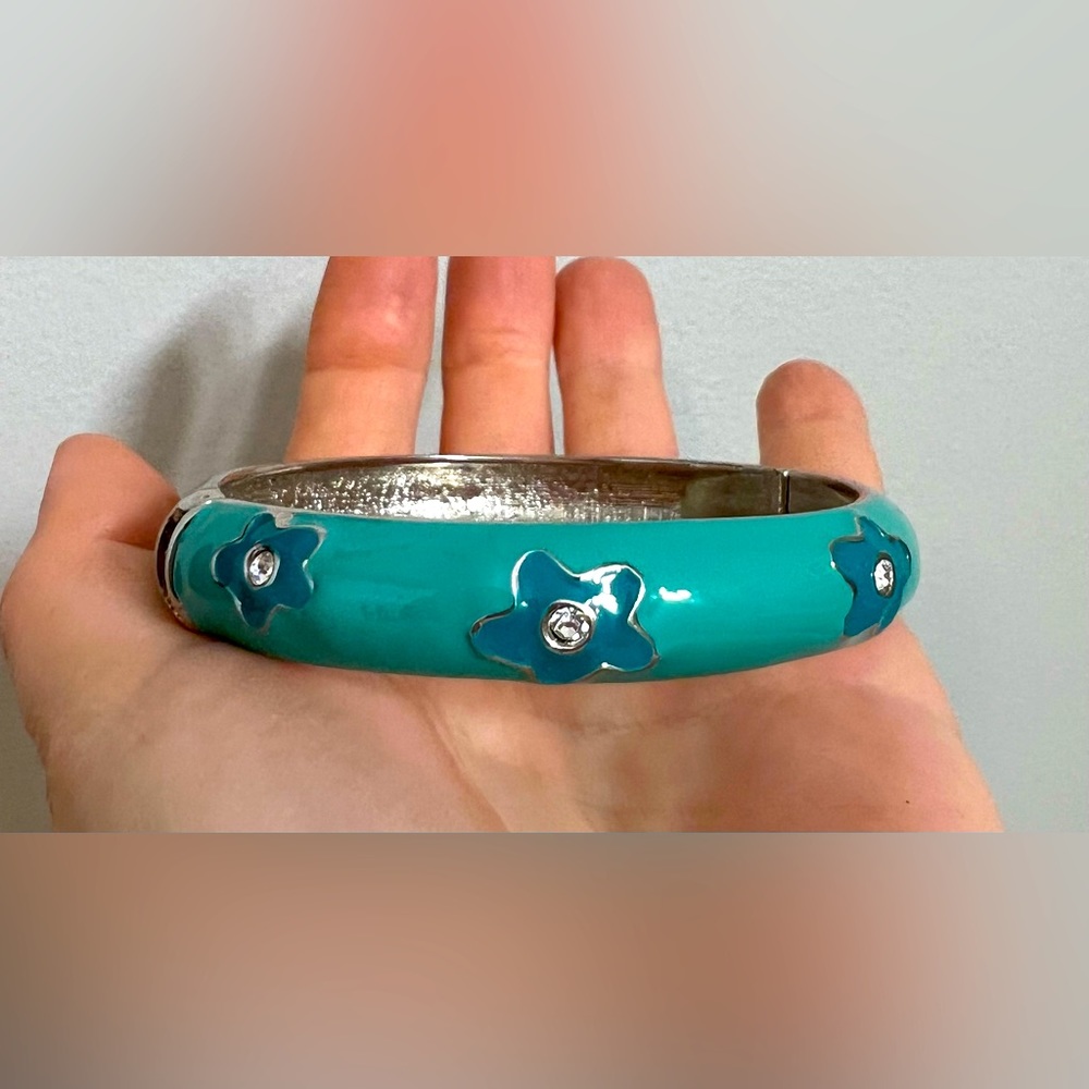 Enamel Spring Bracelet - Picture 2 of 16